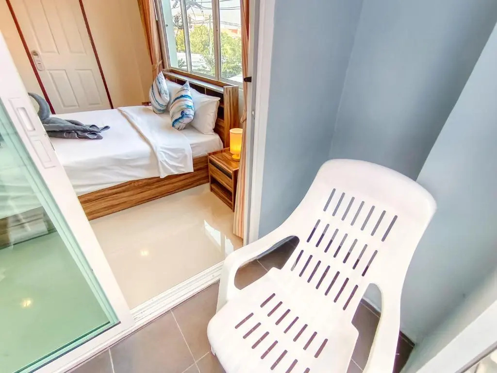 Sailor Hotel Pattaya - Nice Rooms & Steps to Walking Street