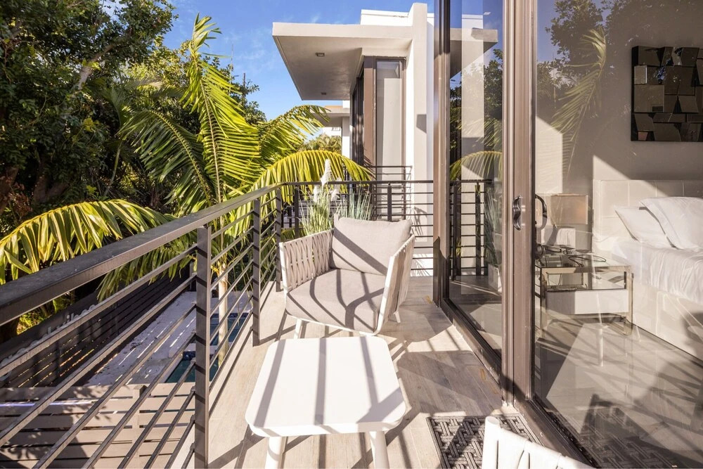 Coral Ridge Playtime - Gorgeous Private Pool Home Close To Everything! 3 Bedroom Townhouse by Redawning
