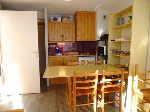 Apartment Joli Appartement Avec Chambre, Cabine Et Terrasse
