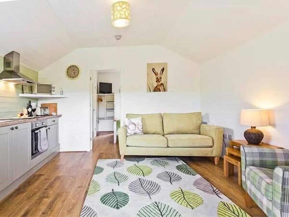 Ash Lodge