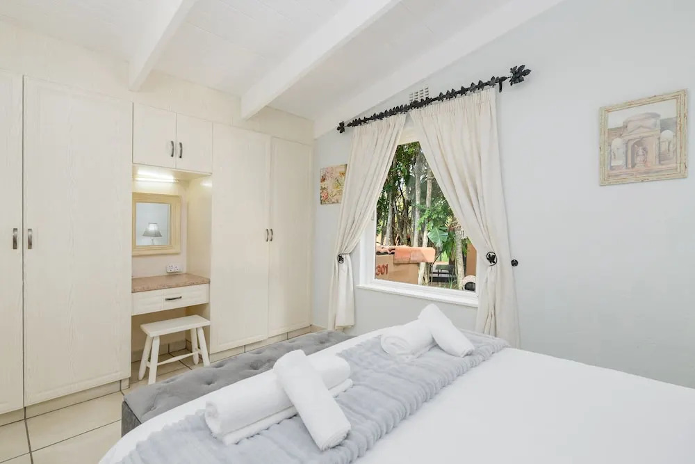 San Lameer Villa Rentals  2301