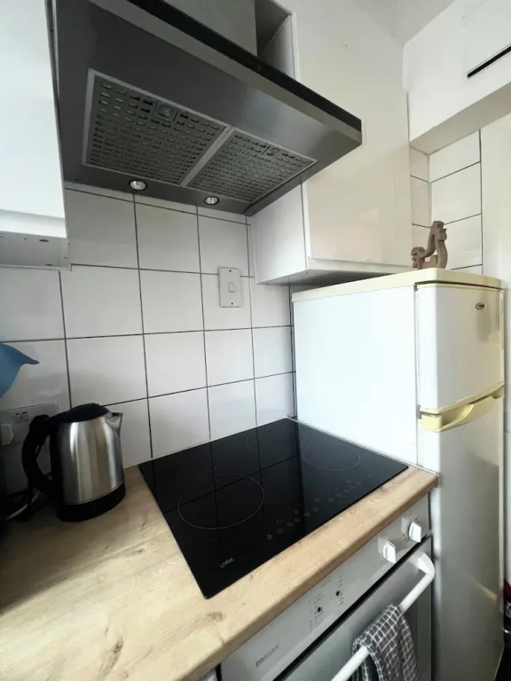 Marble Arch Chic Apartment With Air Conditioner