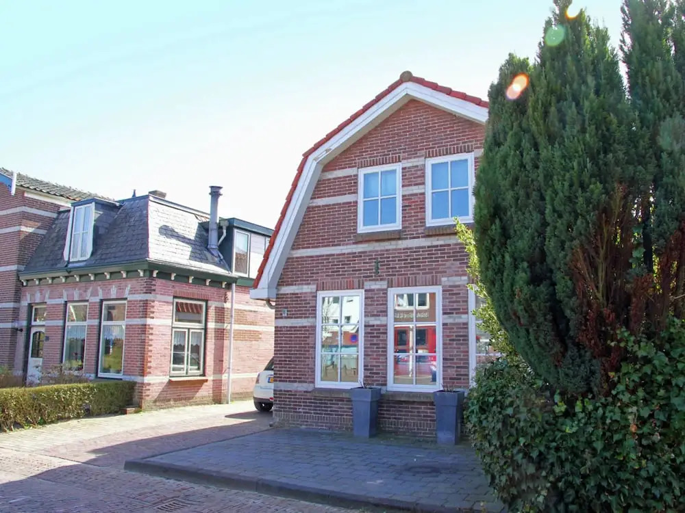 Spacious Villa near Sea in Bergen