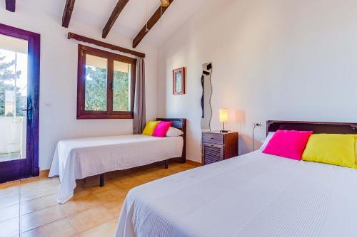 Porto Colom, Villa With Pool x 10 People