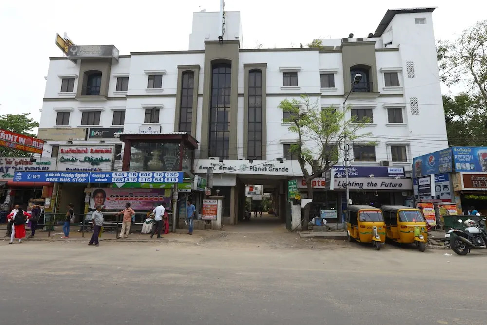 Hotel Planet Grande by OYO Rooms