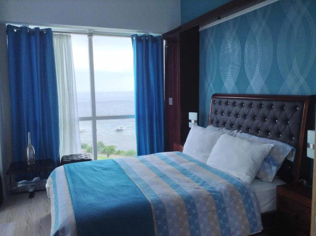 La Mirada Residences
