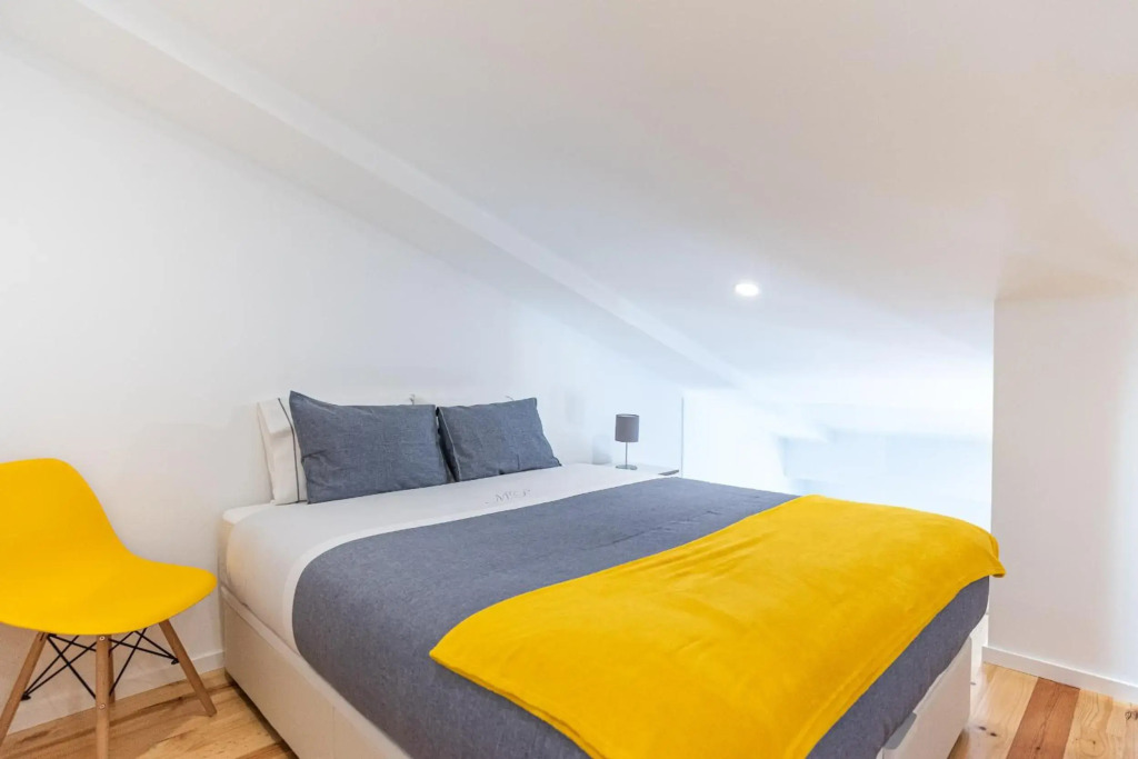 Alvaro's Charming Loft by MP