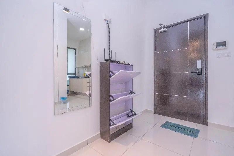 OYO 90183 D' Summit Residence 2bhk