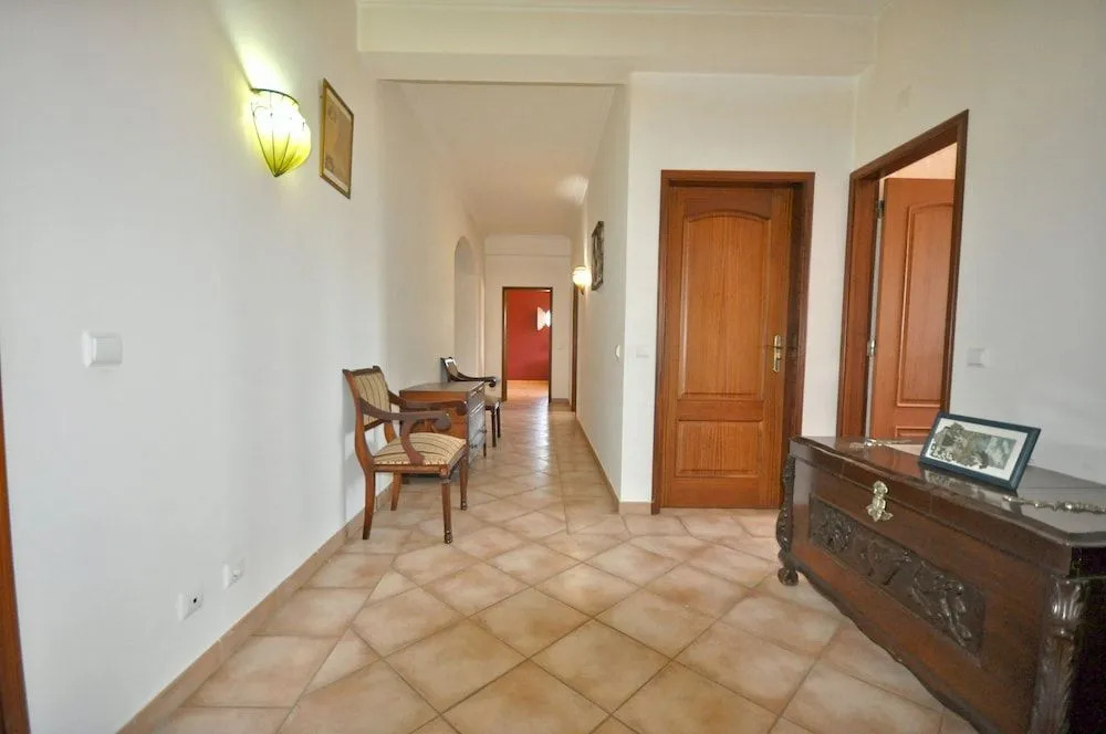 Large Country Villa With Private Pool, Vilamoura