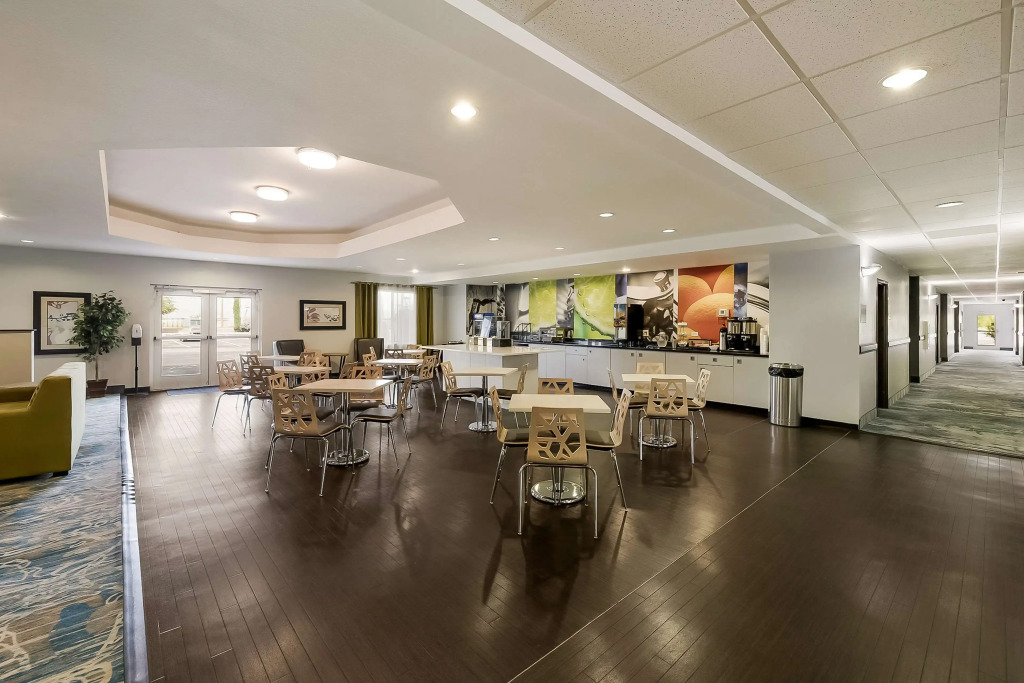 Best Western Douglas Inn & Suites