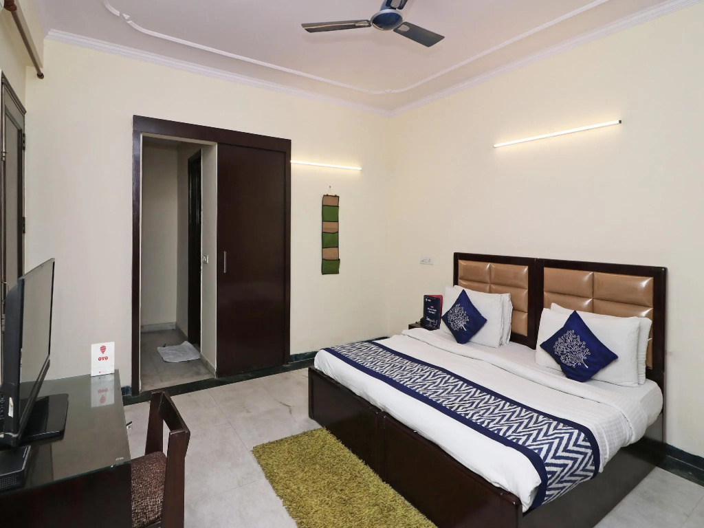 OYO 15202 Kanny Residency
