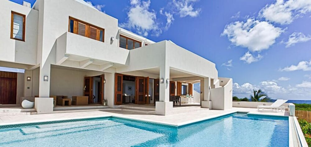 White Cedars Villa 3 Bedroom Special Offer