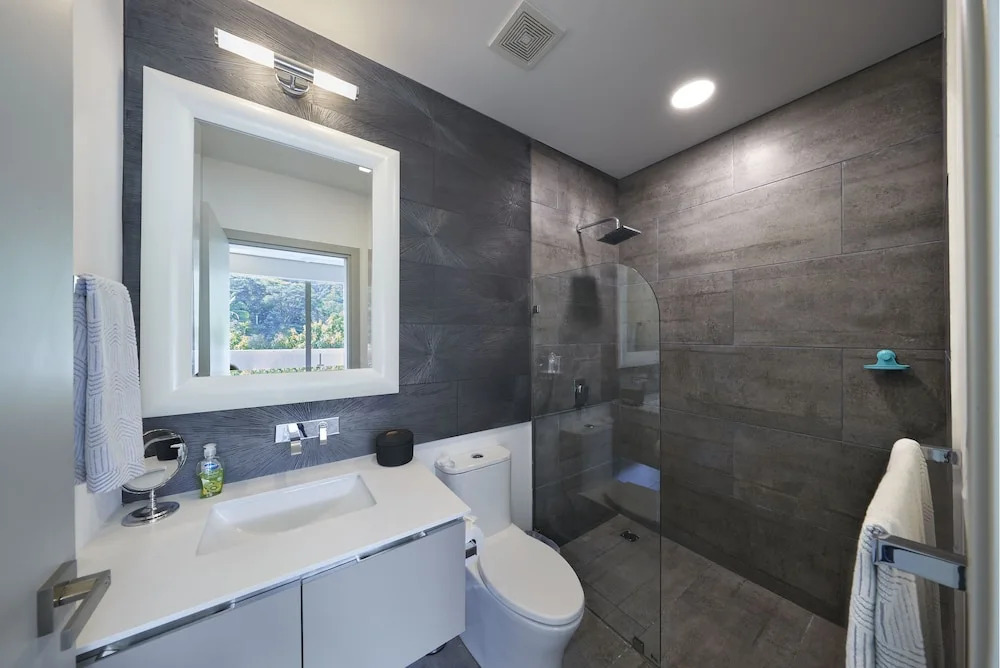 Sunset Blvd 502 (2A) - 3 Br Condo