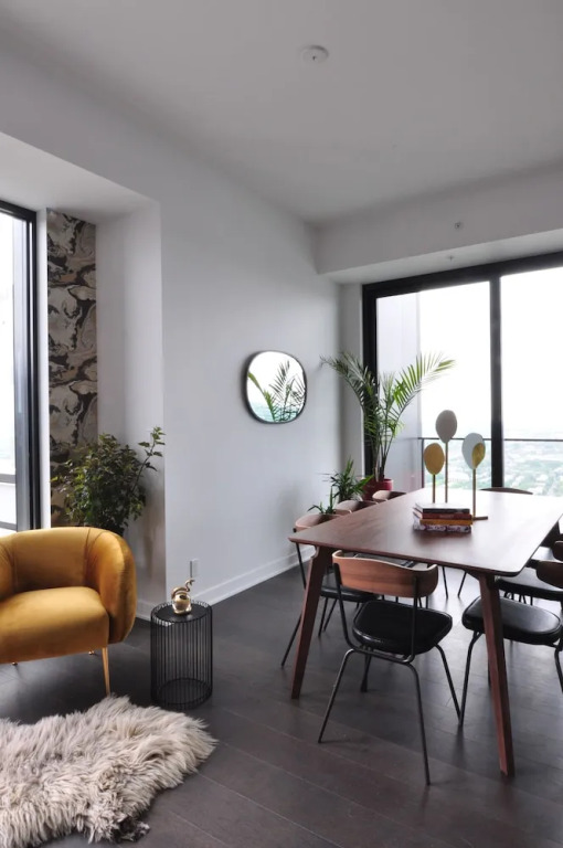 Tour des Canadiens Penthouse by Hometrotting