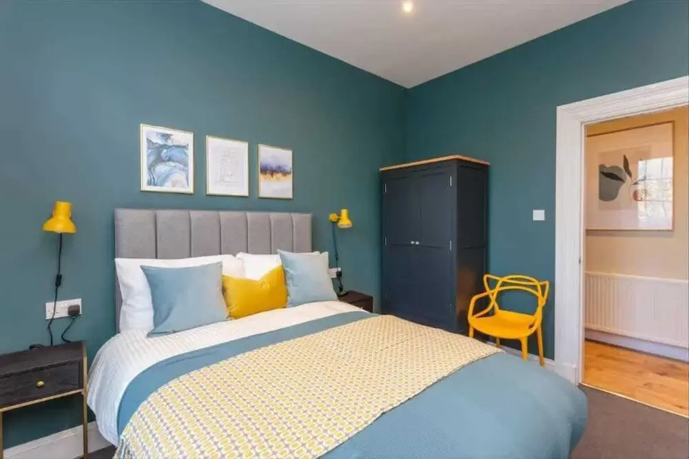 2bed 2bath Apartment Beneath Edinburgh Castle