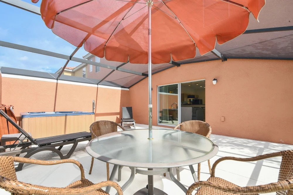 Amazing Three Bedrooms w Spa/Jacuzzi close Disney @ Encantada 3012