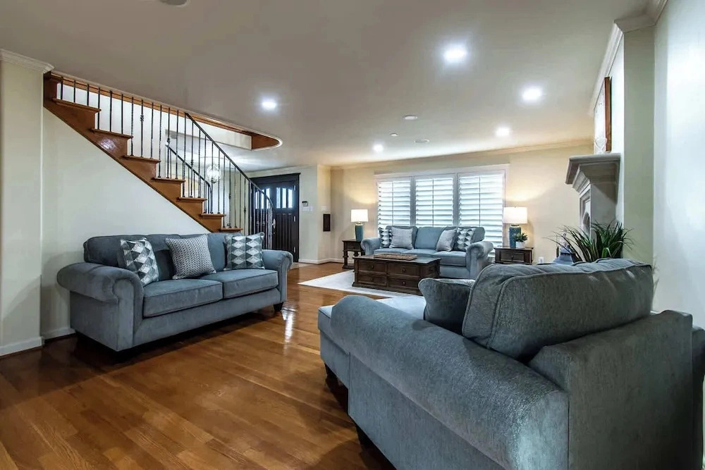 Ocean Drive Grand Estate Sleeps 54 Pool