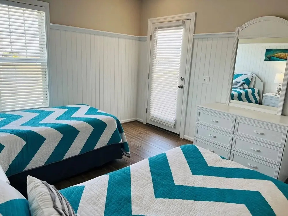 Fins / 1295 Ocean Blvd West 10 Bedroom Home