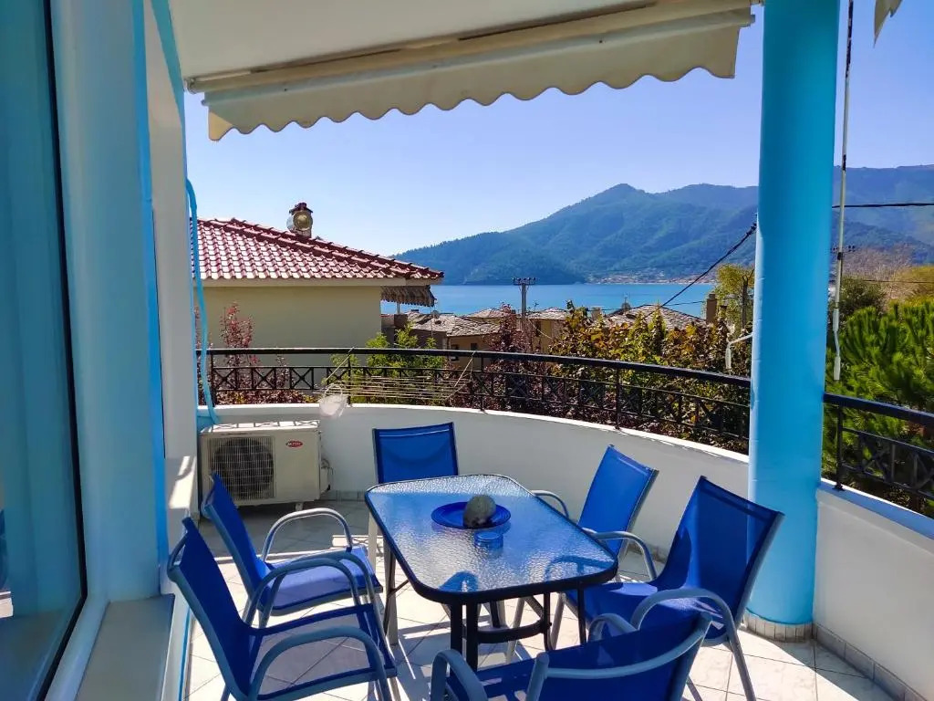 Ellinas Hotel