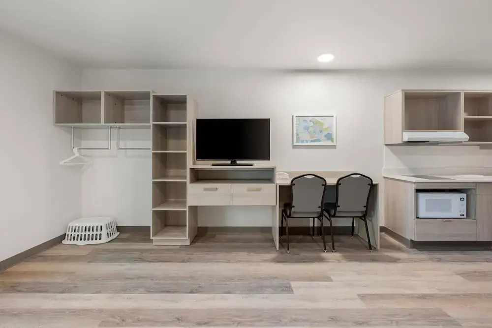WoodSpring Suites Medford near I-5