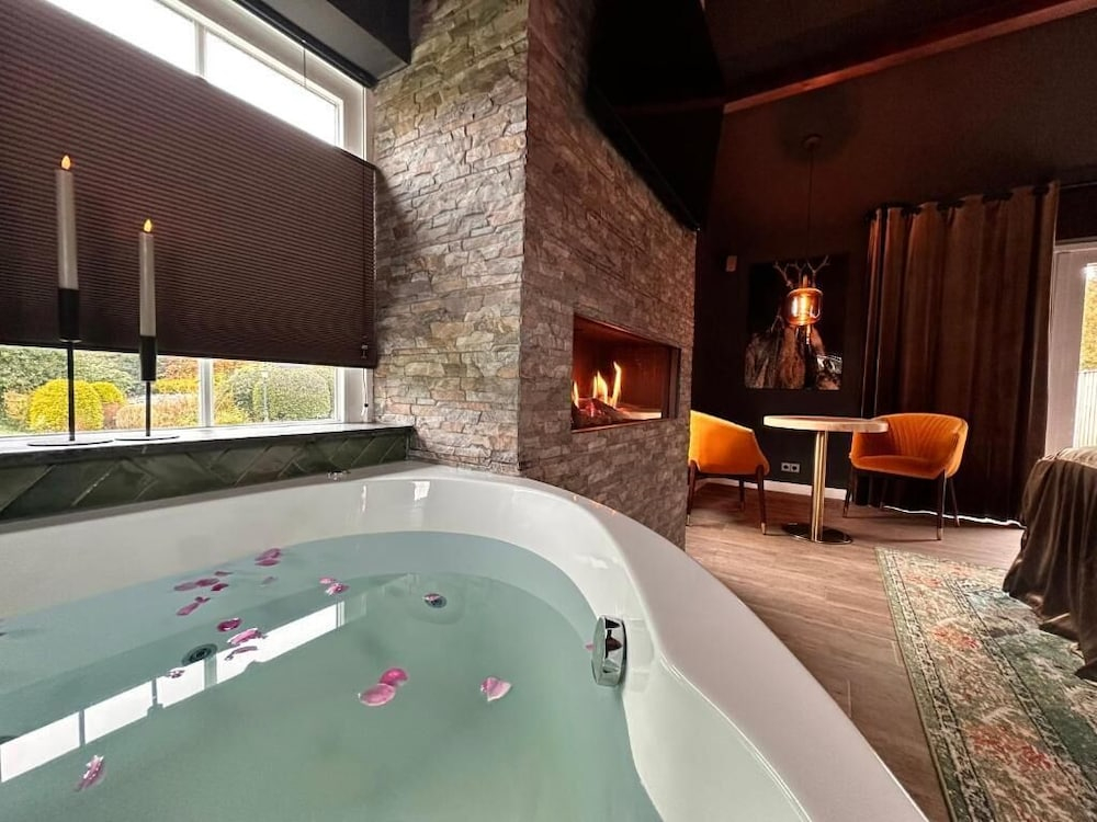 Wellness Tuin  Luxury Suites & Lodges