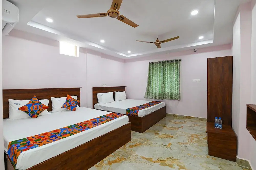 FabHotel Chandu