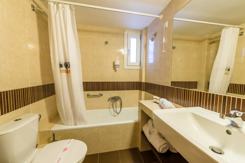 Queen Olga Hotel