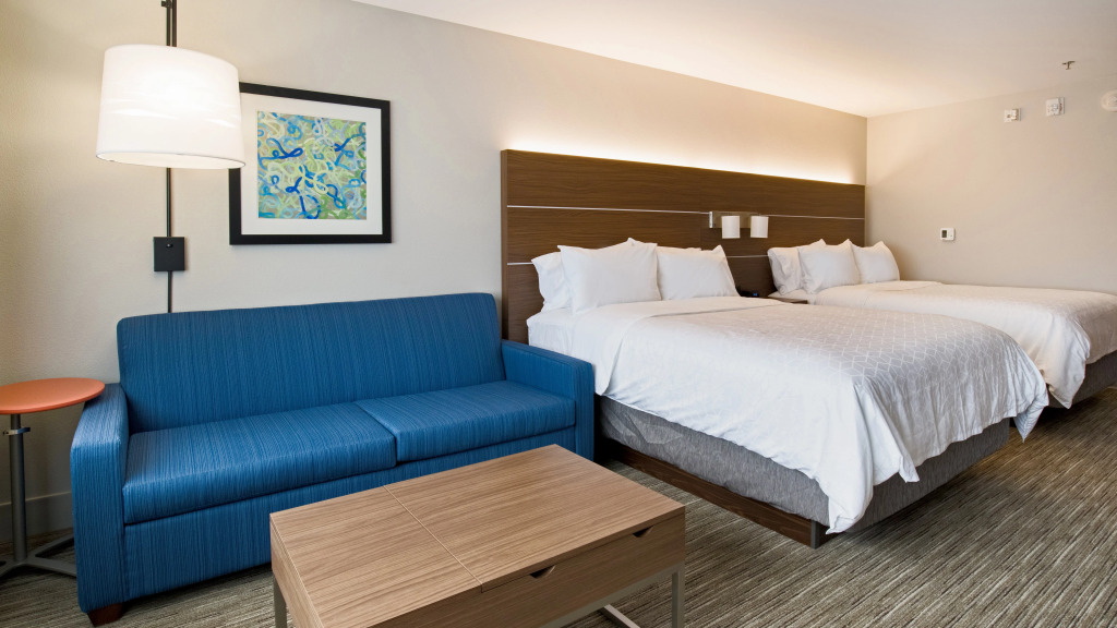 Holiday Inn Express & Suites Racine by IHG
