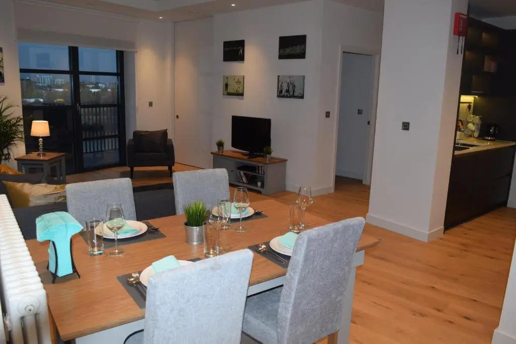 London City Island 3 Bedroom Luxury Apartments, Canary Wharf