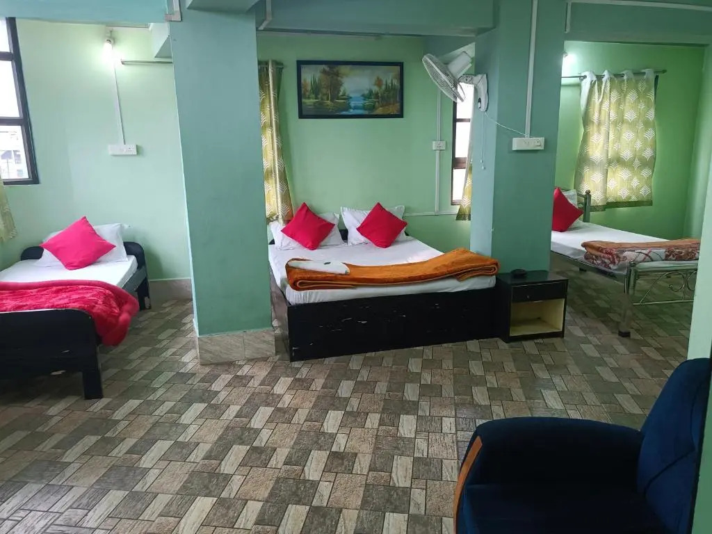 Kusum Hotel And Restaurant
