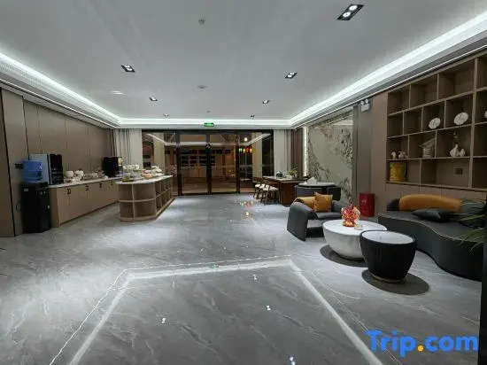 Yunmuxi Hotel (Nanla River Starry Night Market Branch)