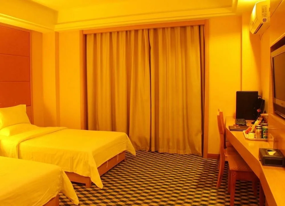 Hong Bao Fashion Hotel(Changan Vanke Wanda)(鸿宝时尚酒店（长安万科万达店）)