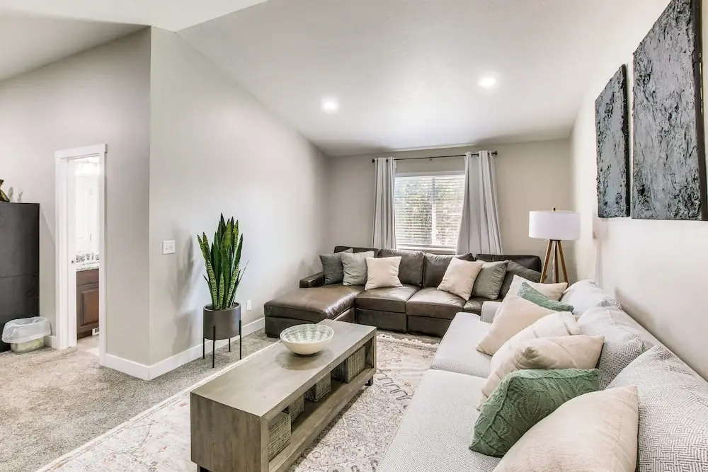Utah Retreat w/ Patio, Gas Grill & Mountain Views!