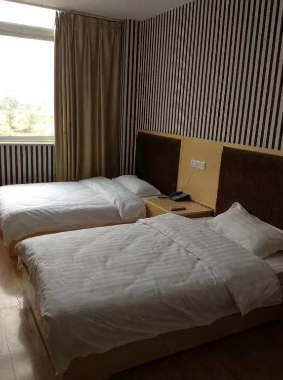 Golden Kylin Business Hotel