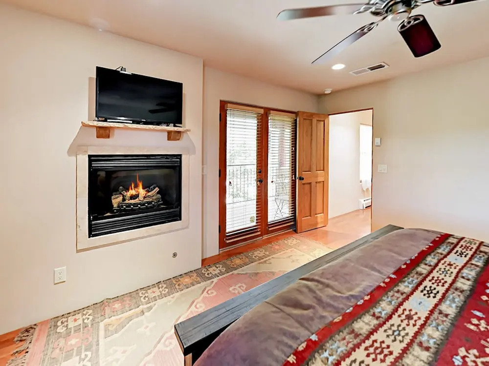 526 Del Norte Ln Townhouse Unit B 2 Bedrooms 2.5 Bathrooms Townhouse