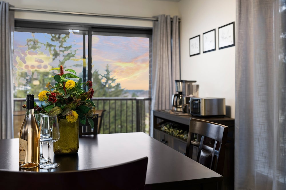 Newly Updated Lakeview Golf Retreat 1bdr Condo Resort 5057