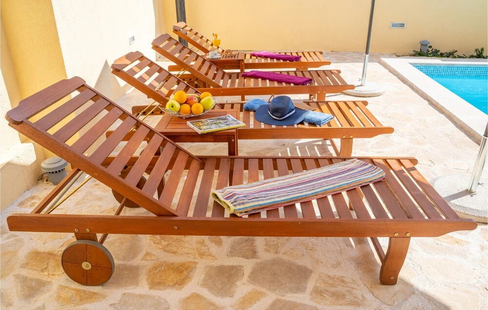 Nice Apartment in Zadar With Wifi, 1 Bedrooms and Outdoor Swimming Pool