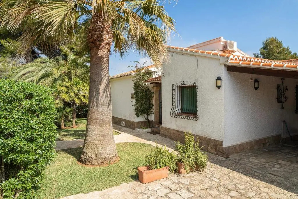 Casa Virginia by Aguilarent
