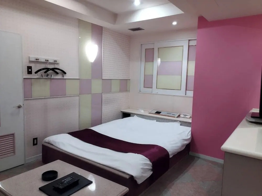HOTEL G7 - Adults Only