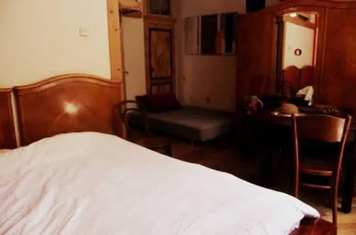 Silver Wolf Apartments