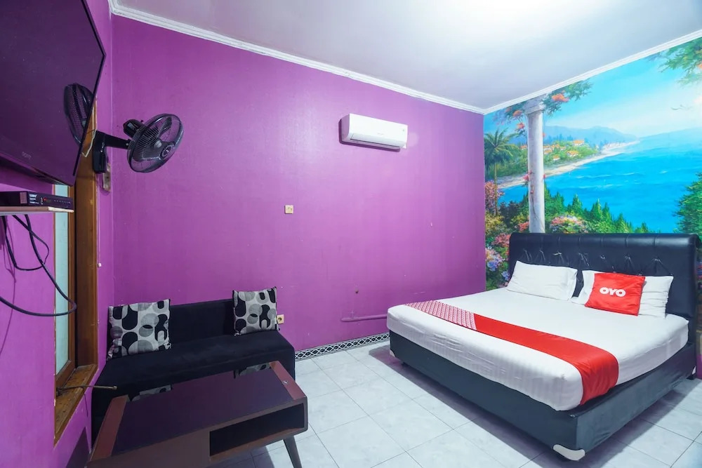 OYO 93134 Hotel Radom Near Kinderfield School