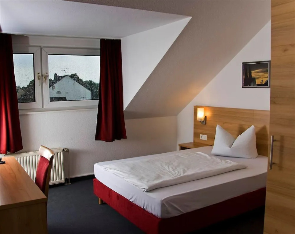 Airport Hotel Karsten