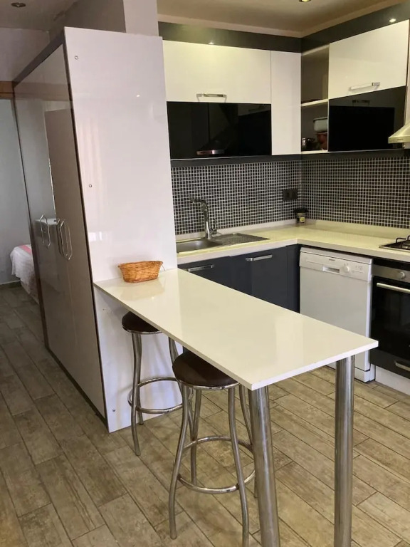 Yağız Apart
