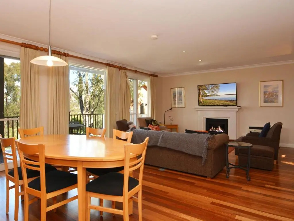 Villa 3br Bella Vista Villa located within Cypress Lakes Resort