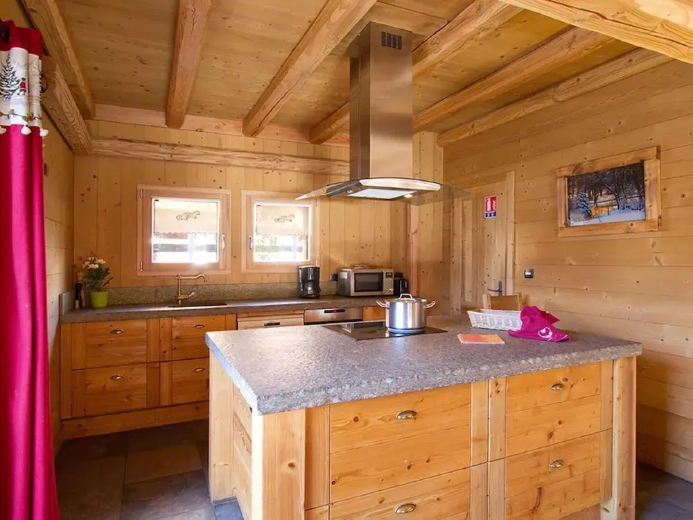 Chalet in Les Deux Alpes With Heated Pool