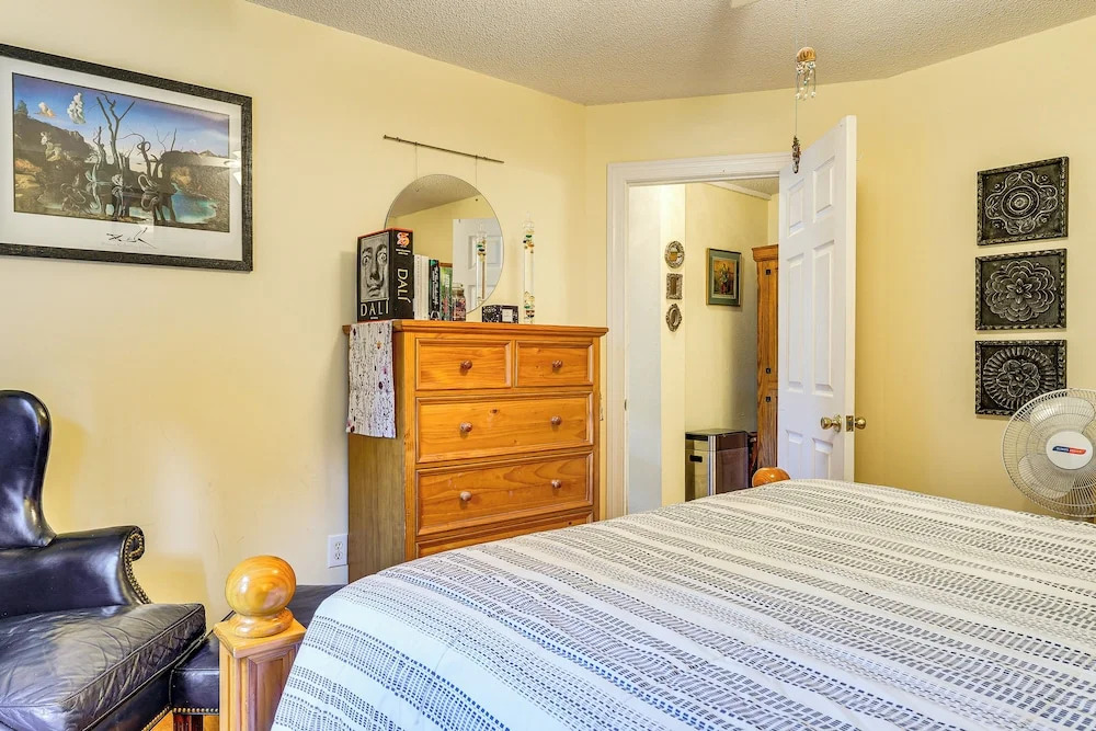 Nags Head Apt With Patio - 1/2 Mile Walk to Beach!