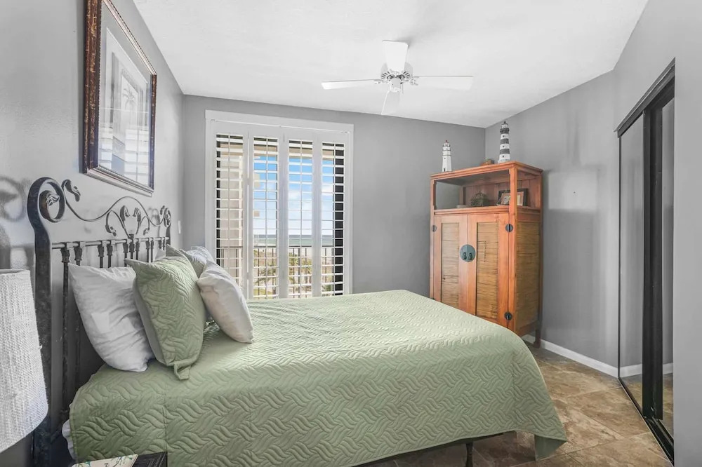 Pelican Pointe 301- Corner Unit 3rd Floor Gulf-front