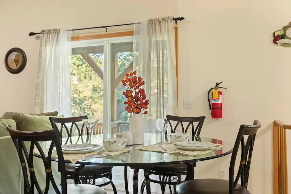 Alpine Retreat w/ Private Deck, Views, Outdoor Dining Alpen Drive by Avantstay