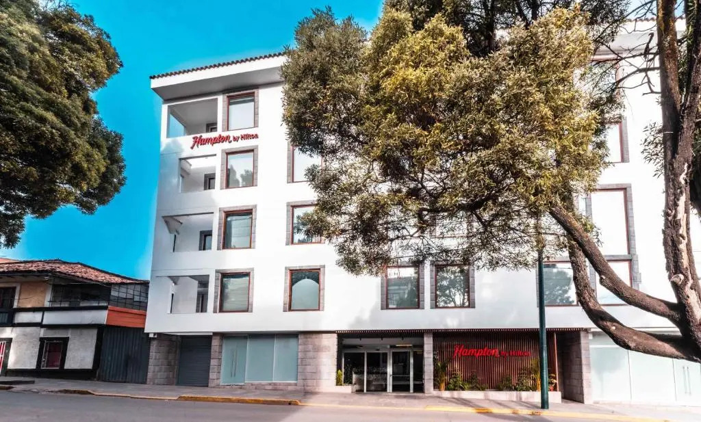 Hampton Cusco para Lima Tours