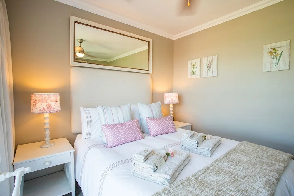 dk villas 1 Harbour View Hout Bay